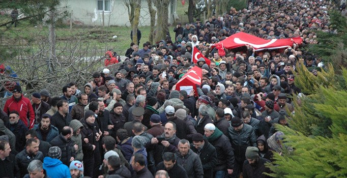 El Bab şehidi Ömer Akkuş'u binler uğurladı
