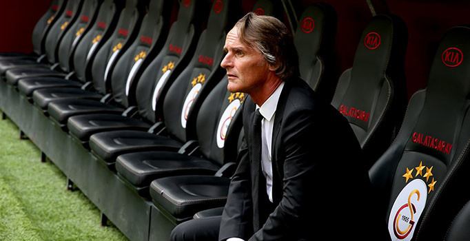 Galatasaray, teknik direktör Jan Olde Riekerink'in görevine son verme kararı aldı