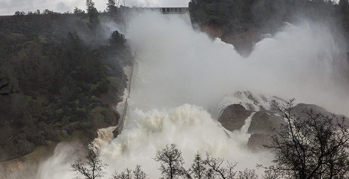 ABD'de baraj uyarısı! Halk kaçıyor, bölge boşaltıldı
