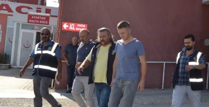 Genç kadını 15 yerinden bıçaklayan sanık suçlamaları reddetti