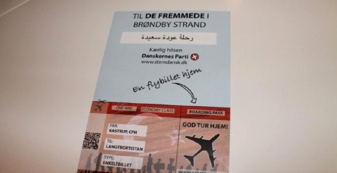 Danimarkalı ırkçı partiden göçmenlere broşür tacizi