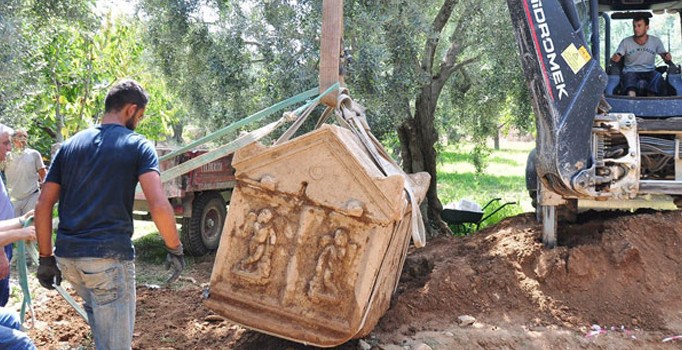 Bursa'da bulunan lahitin içindeki gaz bilim dünyasını heyecanlandırdı