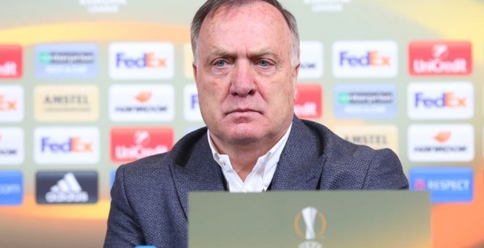 Fenerbahçe Teknik Direktörü Advocaat: Sonuçtan kesinlikle memnun değilim