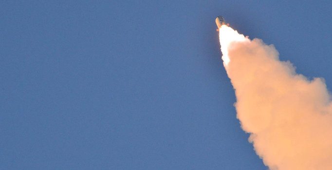 Kuzey Kore'nin kriz yaratan füzesi doğumgünü hediyesiymiş!