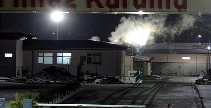 Düzce'de cezaevinde mahkum yangın çıkardı