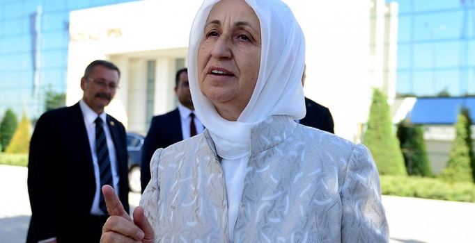 Akın İpek'in annesi 
Melek İpek konuştu