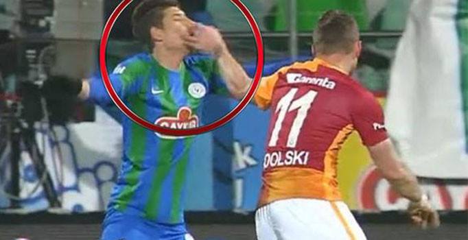 Rizespor Galatasaray maçında Podolski'den tartışma yaratan hareket