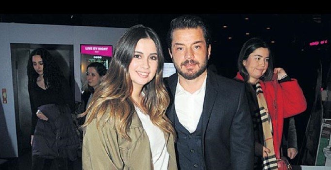 Ünlü çift sinema salonu kapatttı