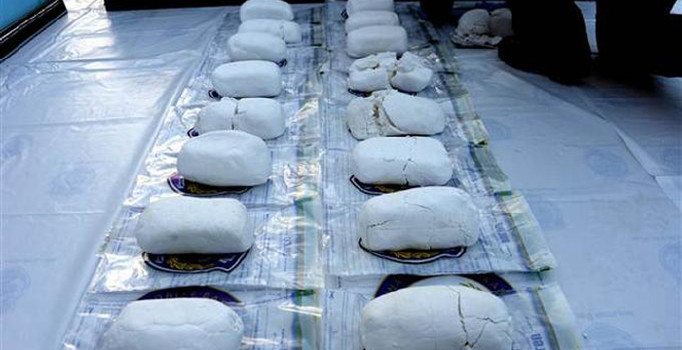 Diyarbakır'dan İsanbul'a gönderilen yatak bazalarının arasından bomba çıktı