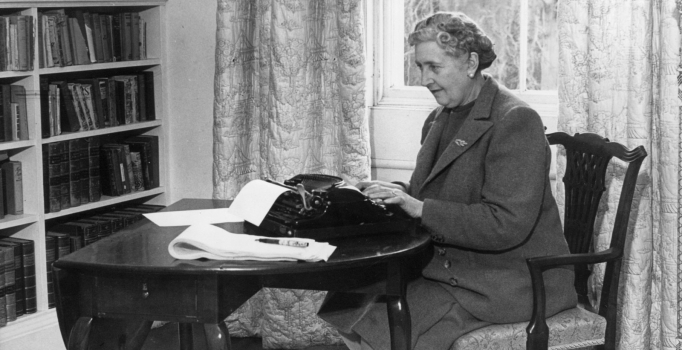 İstanbul, polisiyenin efsanevi
isimlerini ağırlıyor