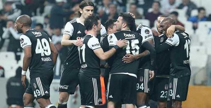 Beşiktaş evinde ağırladığı Akhisar Belediyespor'u 3-1 yendi