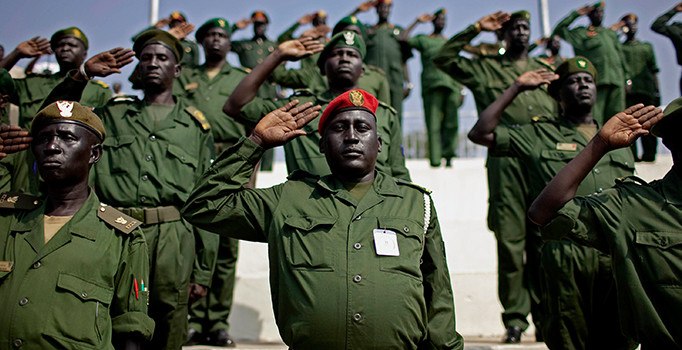 Güney Sudan'da ordudan istifalara iki üst düzey isim daha katıldı