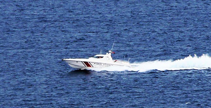 Kardak kayalıklarında devriyeler sürüyor