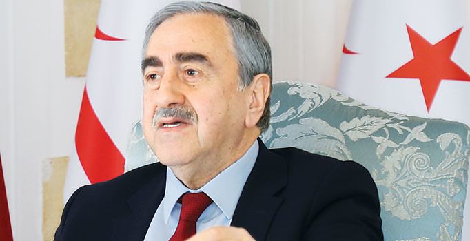 Anastasiadis önce enosis kararını bertaraf etsin