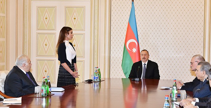Aliyev, eşi Mihriban Aliyeva'yı yardımcısı olarak atadı