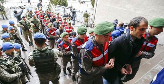 Astsubay Ömer Halisdemir'i şehit edenler hakim karşısına çıktı