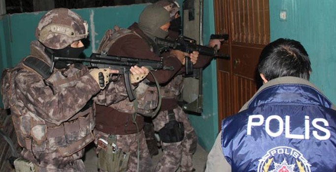 Van'da terör operasyonu: 19 gözaltı