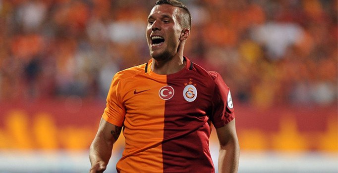 Podolski’den Fenerbahçe’ye gönderme