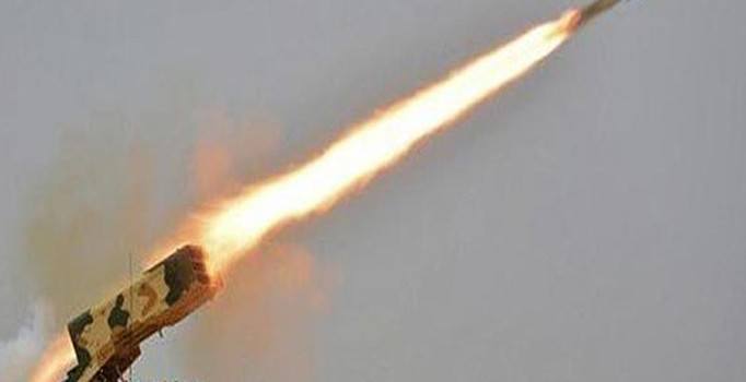 Yemen'den Suudi Arabistan'a roket atıldı