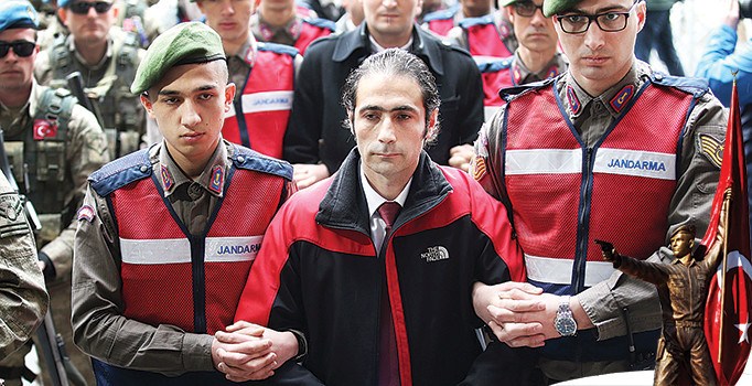 15 Temmuz’un simgesi astsubay Ömer Halisdemir’i şehit eden darbecilerin yargılanmasına başlandı