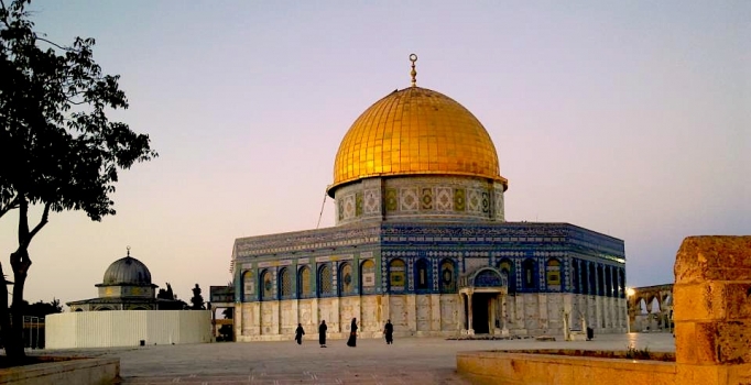 Kudüs şairi Nuri Pakdil Kudüs izlenimlerini anlattı