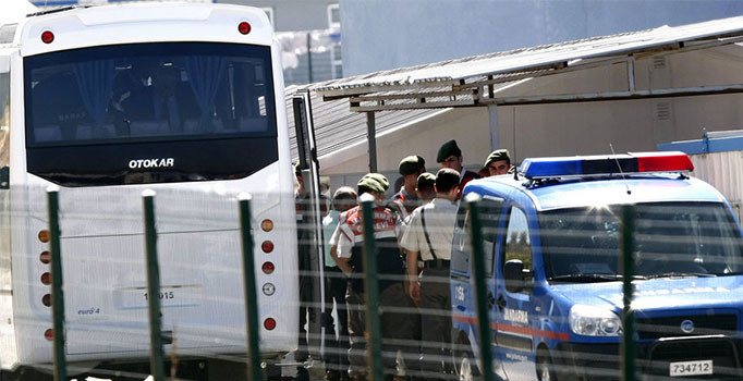 Islak imza davasında 10 kişi tahliye edildi | Son Dakika Haberleri