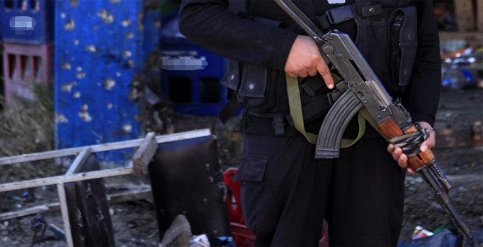 Yemen'de El Kaide, polis merkezine saldırdı: 8 ölü