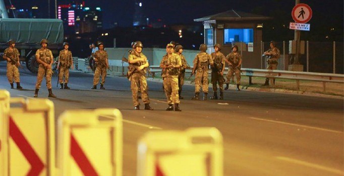 25 Şubat 2017 gazete manşetleri | Karar: SMS'le darbe çağrısı | Hürriyet, Milliyet, AMK, Akşam...