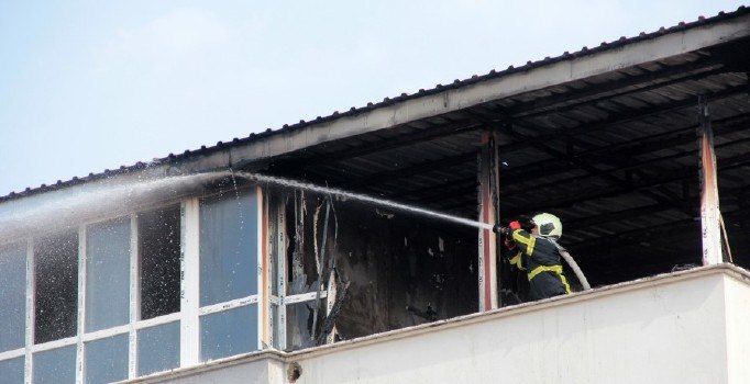 FETÖ'nün kapatılan kültürevi binasında yangın | Adana haberleri