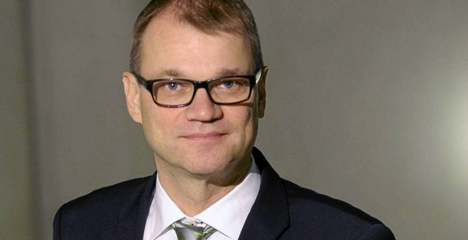 Finlandiya Başbakanı Sipila evini göçmenlere açacak!