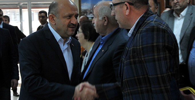 Milli Savunma Bakanı Işık: TSK'yı siyasetin içine çekme çalışmaları beyhudedir