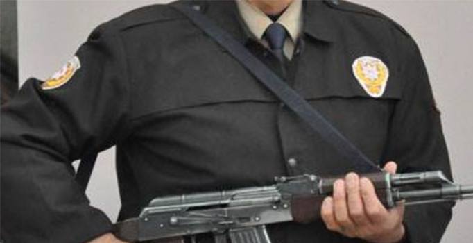 'Bekçi aranıyor' ilanıyla emeklileri dolandırdı