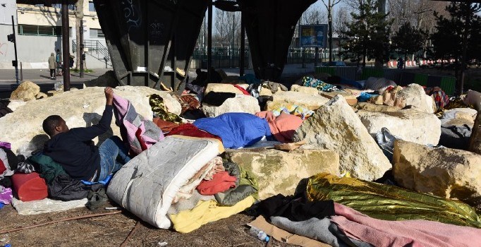 Fransa'da sığınmacılara yardım edenler baskı görüyor