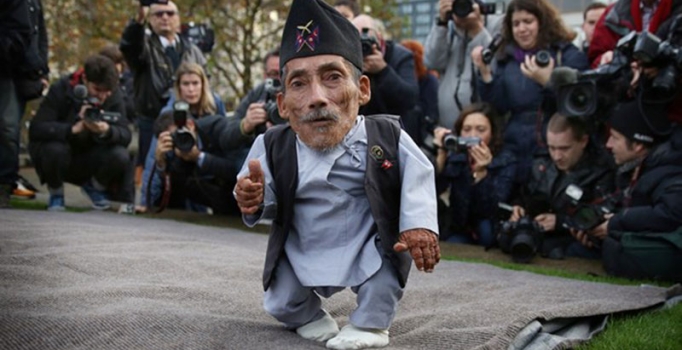 Dünyanın en kısa adamı öldü