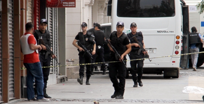 Diyarbakır’dan acı haber:
2 polis şehit, 3 polis yaralı