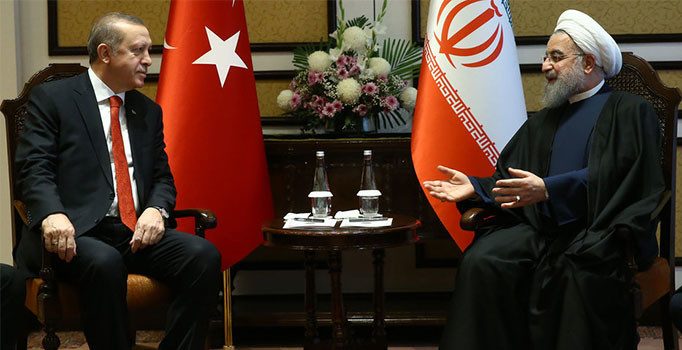 Erdoğan İran Cumhurbaşkanı Ruhani ile görüştü