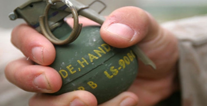 Batman'da PKK’ya ait el bombası ve yaşam malzemesi ele geçirildi