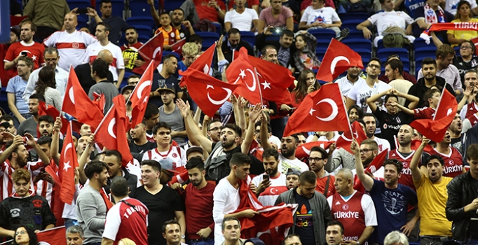 Almanya'da şehitlerimize saygısızlık!