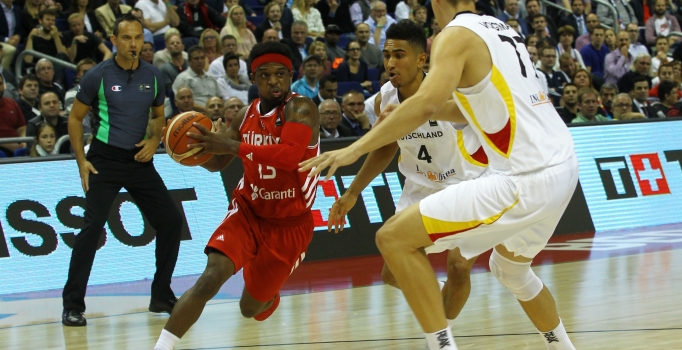 EuroBasket 2015'te 
Türkiye, Almanya'yı 
mağlup etti