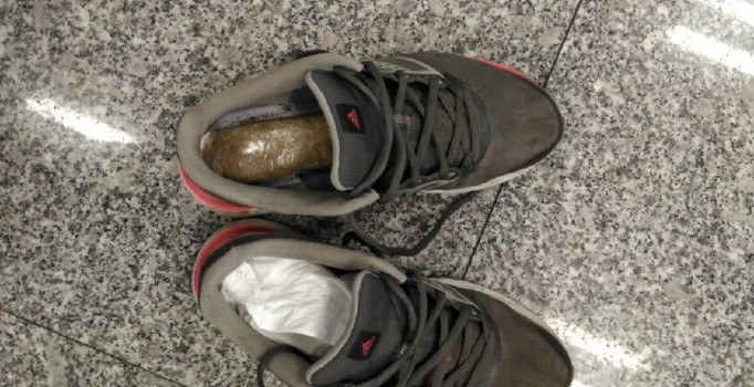 Zehir taciri havalimanında yakalandı | İzmir haberleri