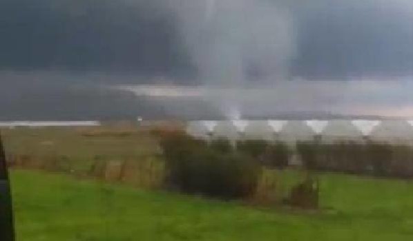 Hatay'da meydana gelen hortum paniğe neden oldu