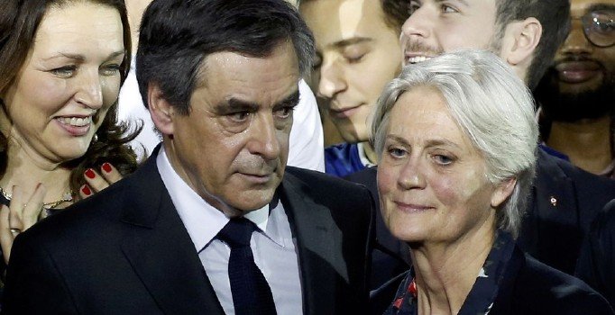 Cumhurbaşkanı adayı Fillon'un eşi sessizliğini bozdu