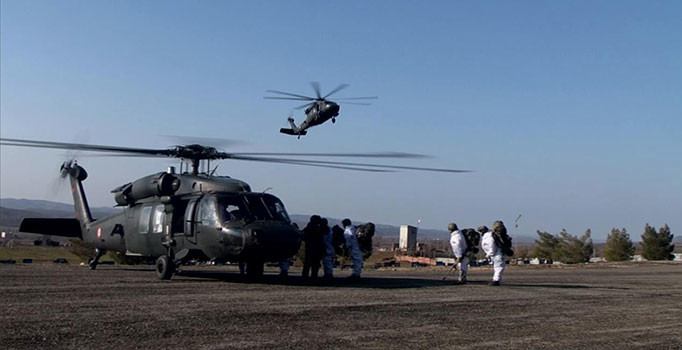 Lice'de bombalı saldırıda kullanılmak üzere 4 araç ele geçirildi