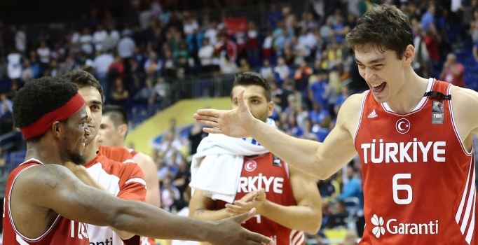 Cedi Osman: Kazansak ne olur, kazanmasak...