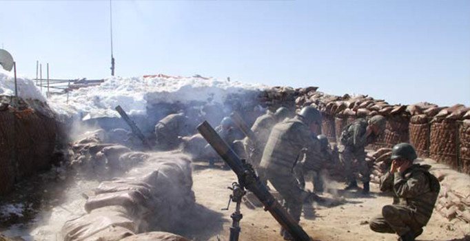 Mehmetçik Hakkari'de teröristlere göz açtırmıyor