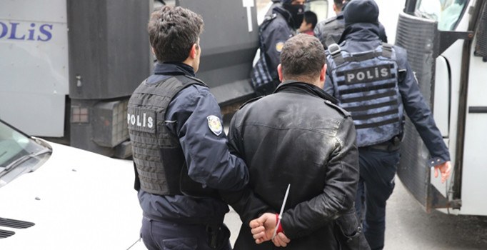 Balıkesir’de FETÖ’den 23 kişi tutuklandı