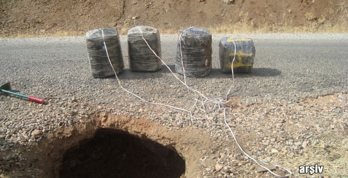 Diyarbakır'da yola döşenen bomba imha edildi