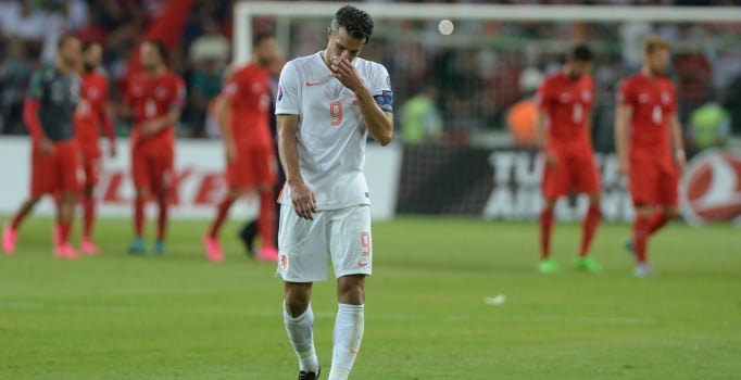 Van Persie: Bizim takım için felaket bir durum