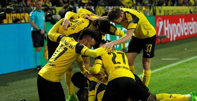Şampiyonlar Ligi'nde Borussia Dortmund, Benfica'yı 4-0 yendi
