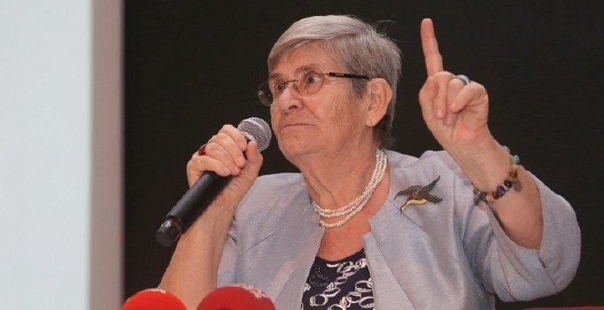 Ekmek kanser yapıyor diyen Canan Karatay tartışma yarattı